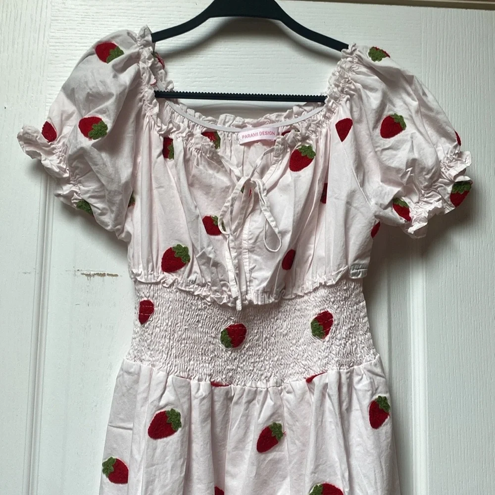 Strawberry Print Puff-Sleeve Midi Dress -M - Picture 1 of 6